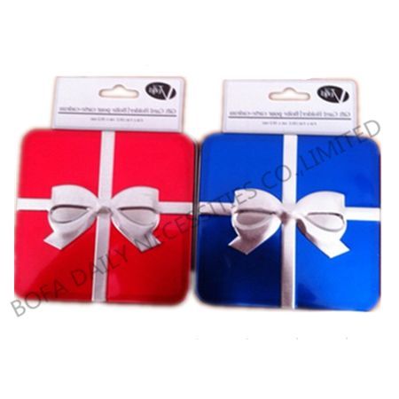 Gift tin case with hearcard