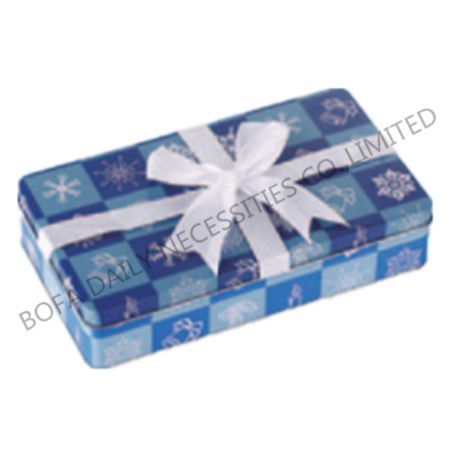 Gift case with lace